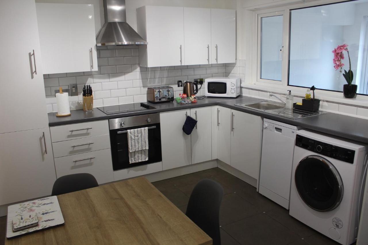 Anjore House - Modern Serviced In Appartement